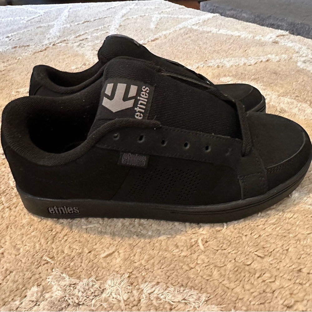 Etnies Men’s Kingpin Skate Shoes